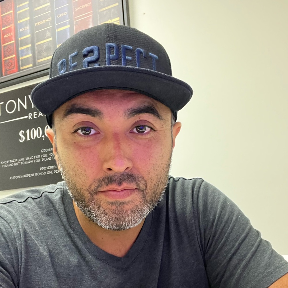 Meet your Posher, Tony